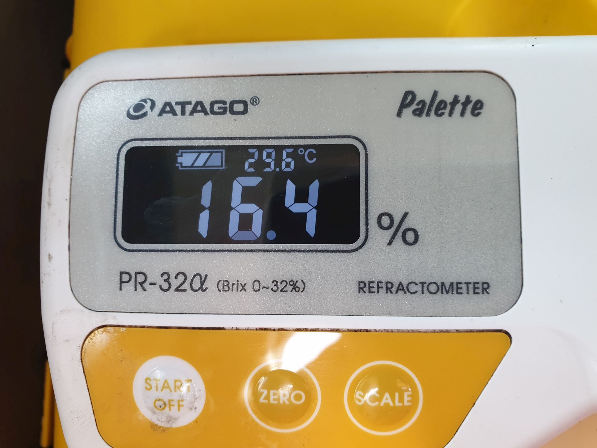 Refractometer